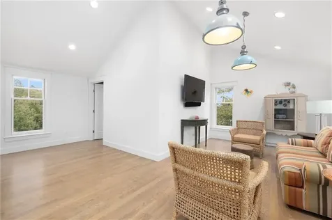 46 Carnegie Heights Drive Portsmouth RI 02871