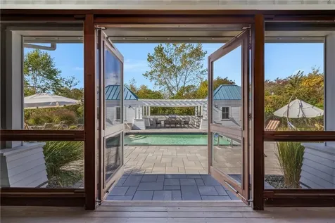 46 Carnegie Heights Drive Portsmouth RI 02871