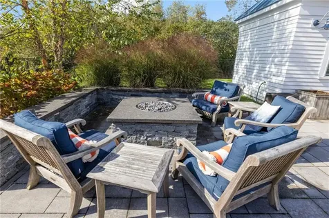 46 Carnegie Heights Drive Portsmouth RI 02871