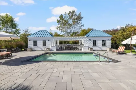 46 Carnegie Heights Drive Portsmouth RI 02871