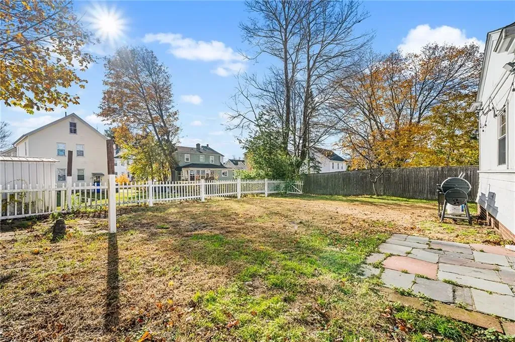 11 Lyman Avenue North Providence RI 02911