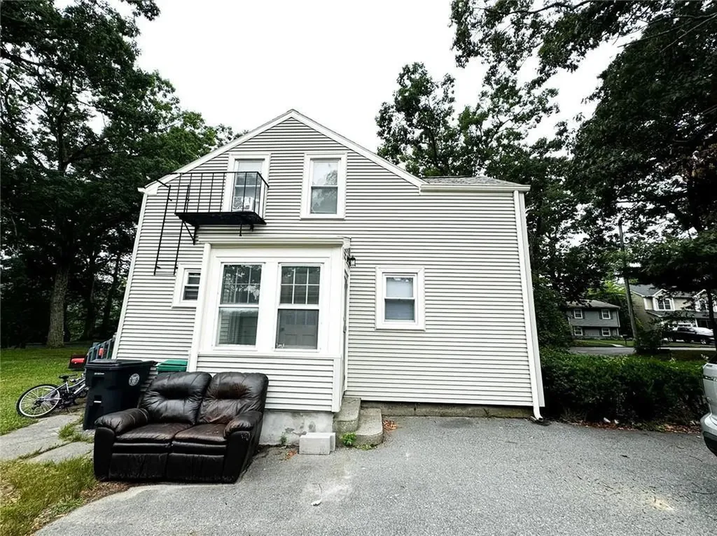 206 Reynolds Avenue Warwick RI 02889