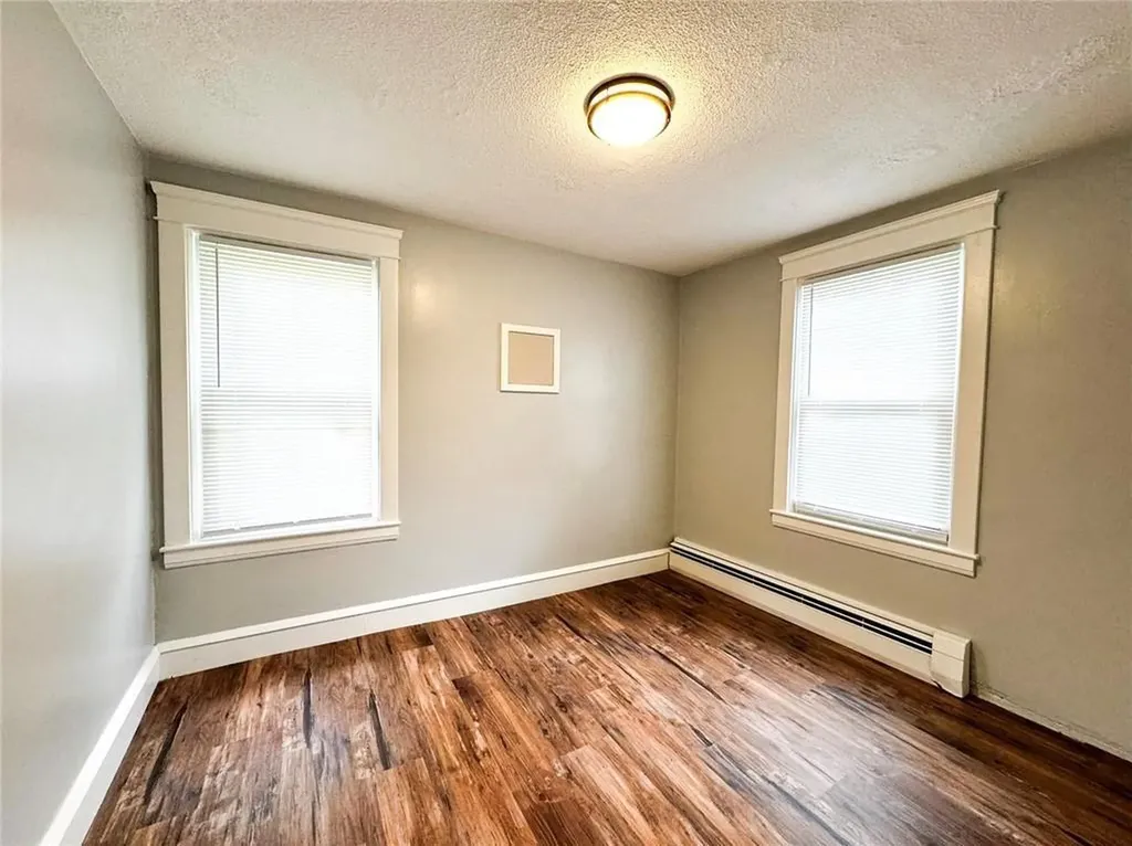 206 Reynolds Avenue Warwick RI 02889
