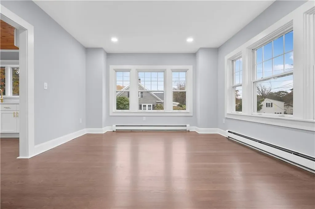 274 Archer Street Fall River MA 02720