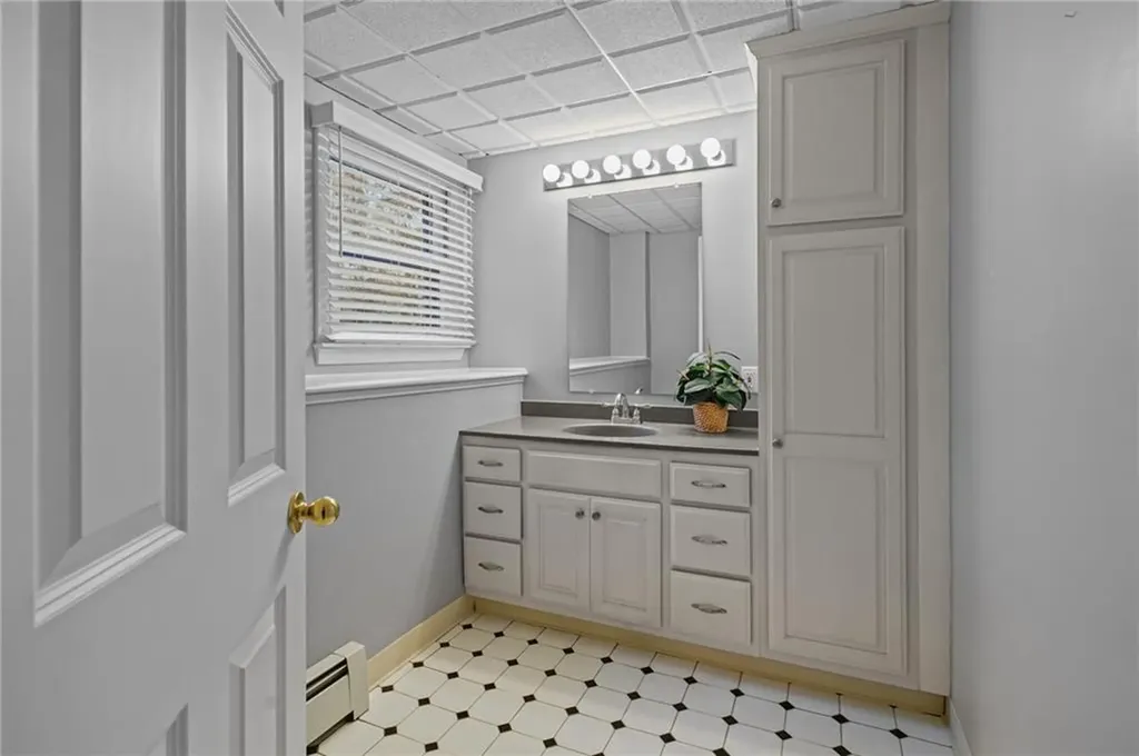 23 Maureen Drive Smithfield RI 02917