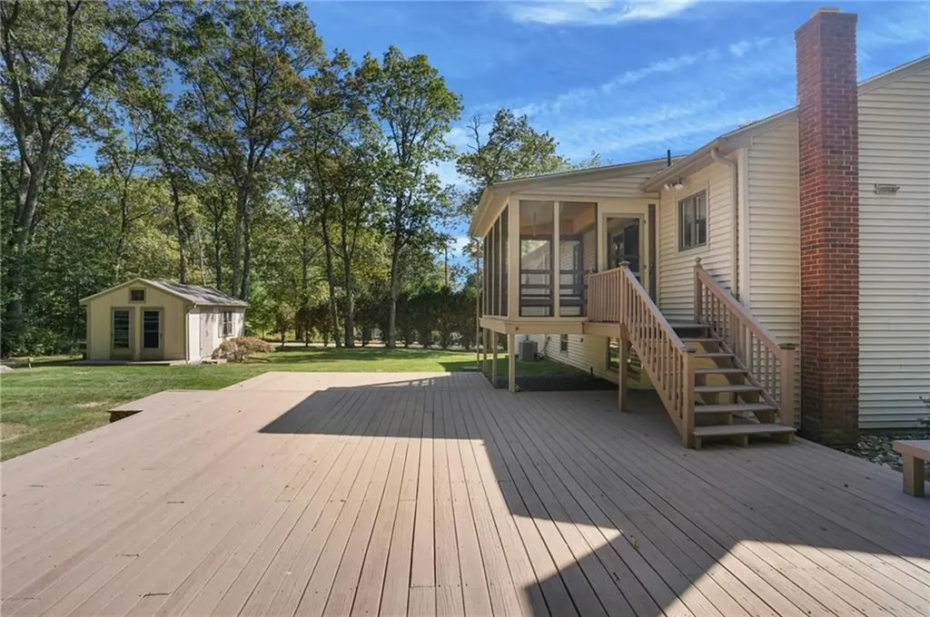 23 Maureen Drive Smithfield RI 02917