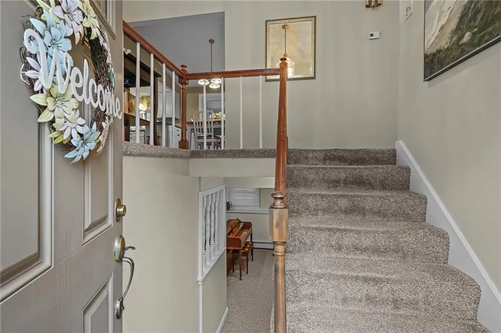 23 Maureen Drive Smithfield RI 02917