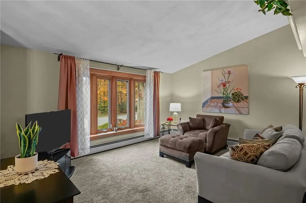 23 Maureen Drive Smithfield RI 02917