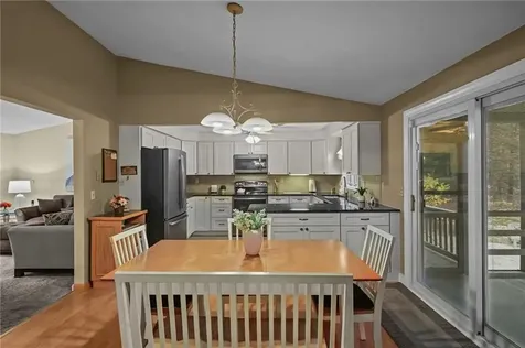 23 Maureen Drive Smithfield RI 02917