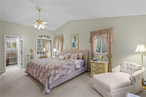 23 Maureen Drive Smithfield RI 02917