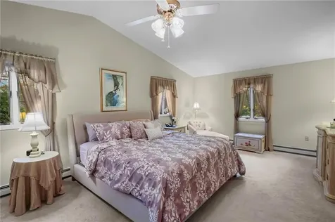 23 Maureen Drive Smithfield RI 02917