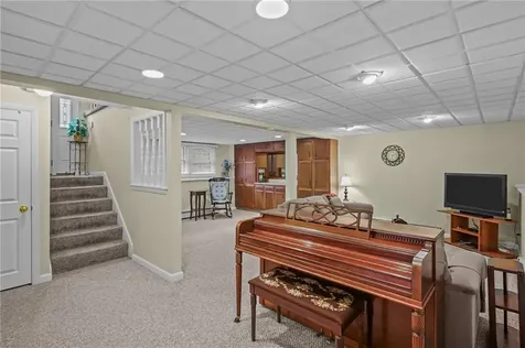 23 Maureen Drive Smithfield RI 02917