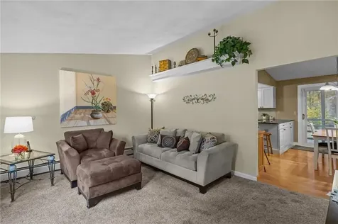 23 Maureen Drive Smithfield RI 02917