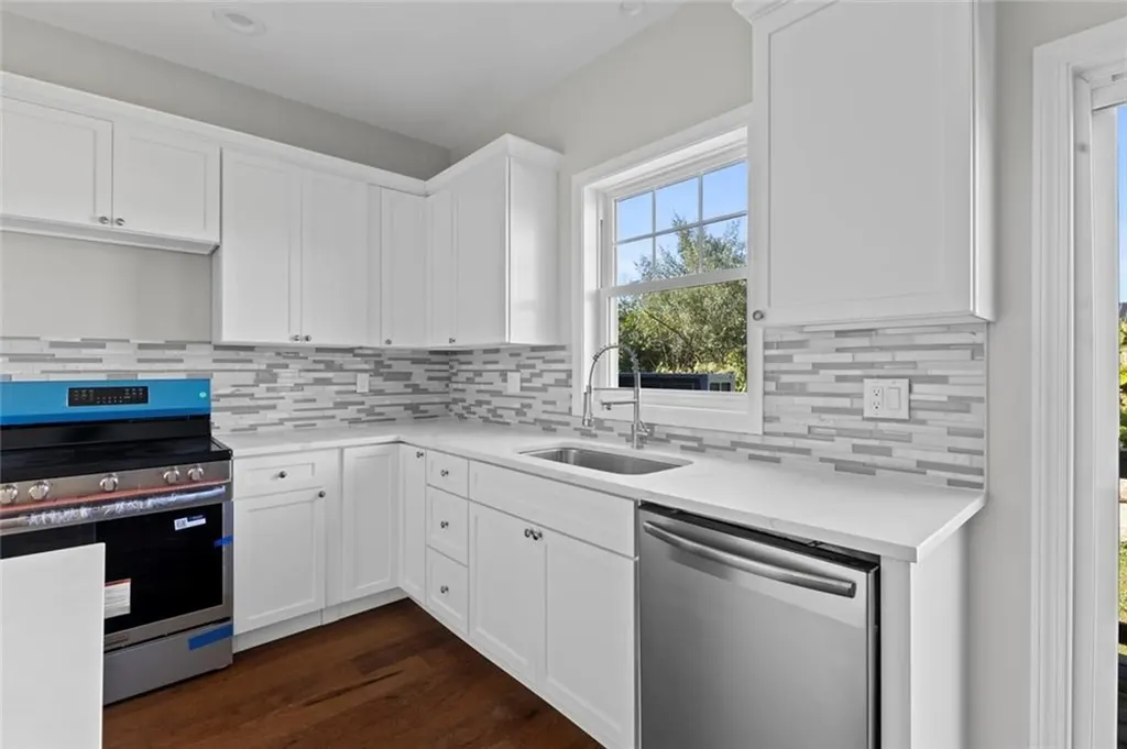 91 Ayda Rose Avenue West Warwick RI 02893