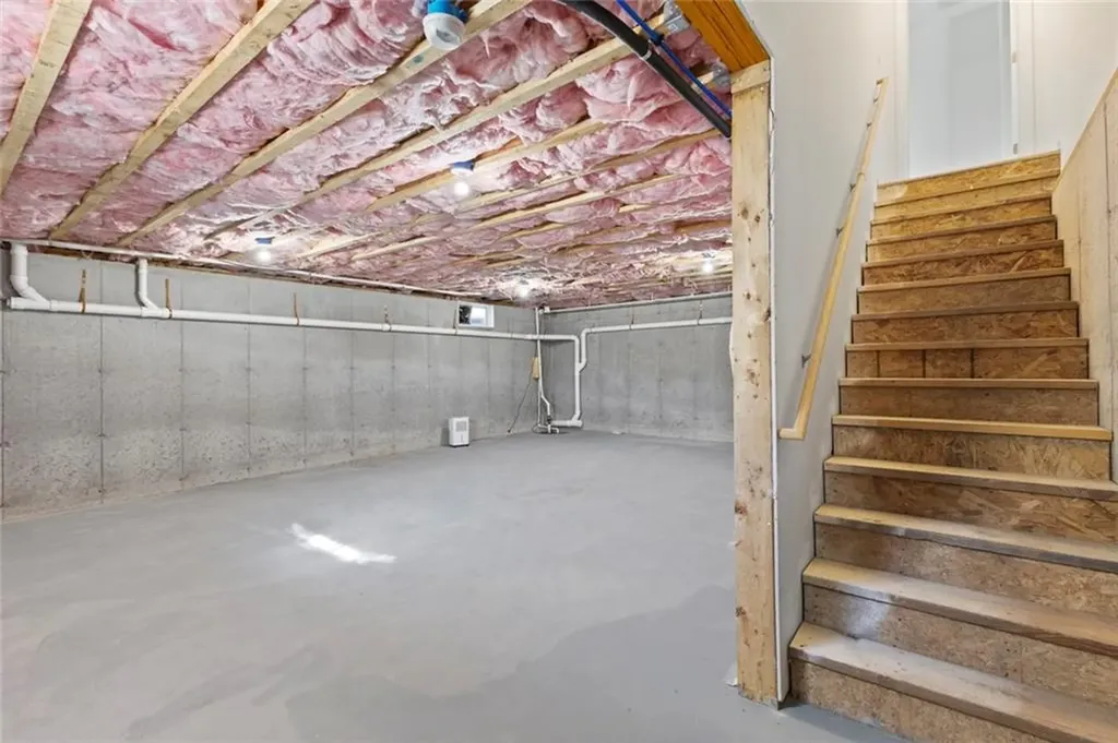 91 Ayda Rose Avenue West Warwick RI 02893