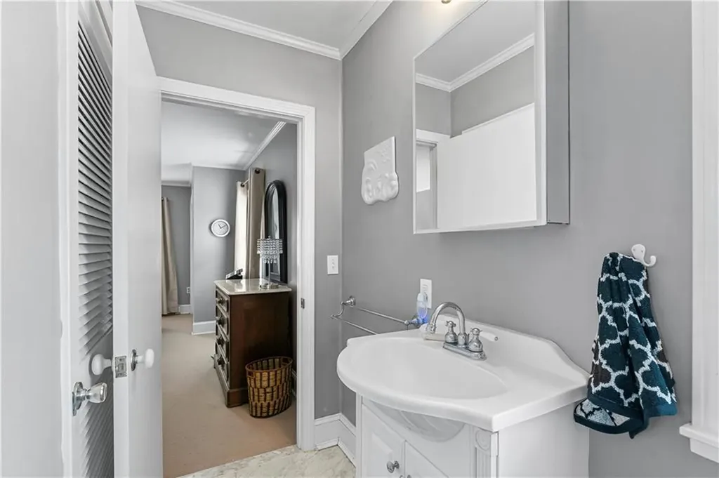 46 Chastellux Avenue Newport RI 02840