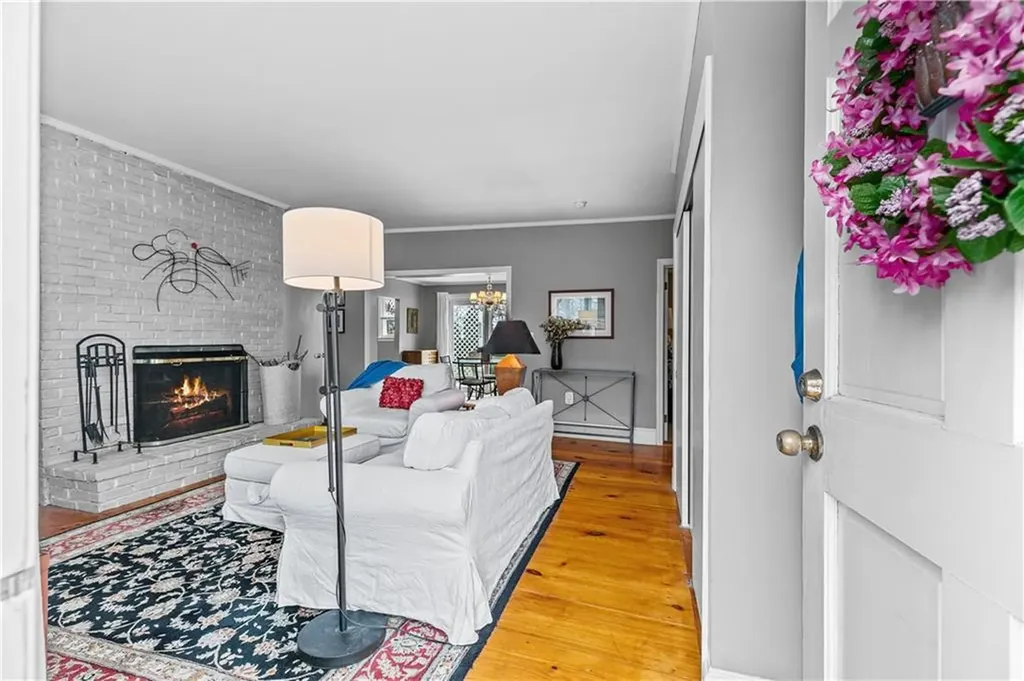 46 Chastellux Avenue Newport RI 02840