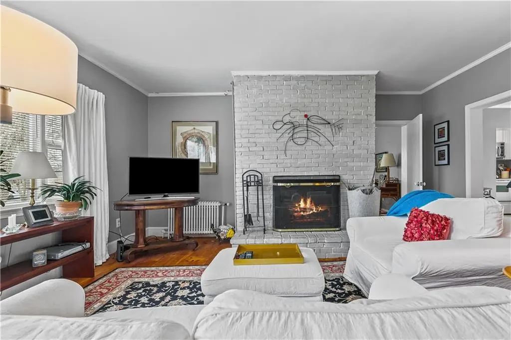 46 Chastellux Avenue Newport RI 02840