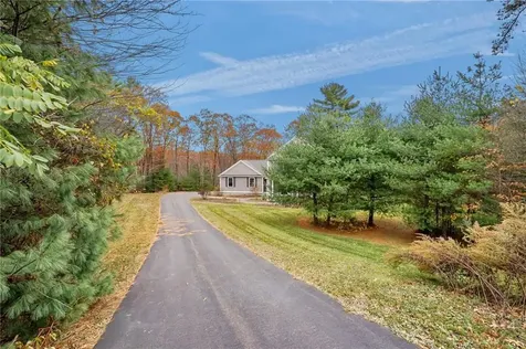 36 Clark Road Uxbridge MA 01569