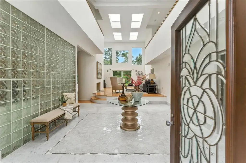 129 Valerie Court Cranston RI 02921