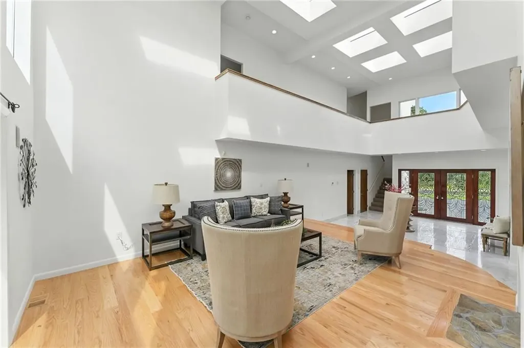 129 Valerie Court Cranston RI 02921