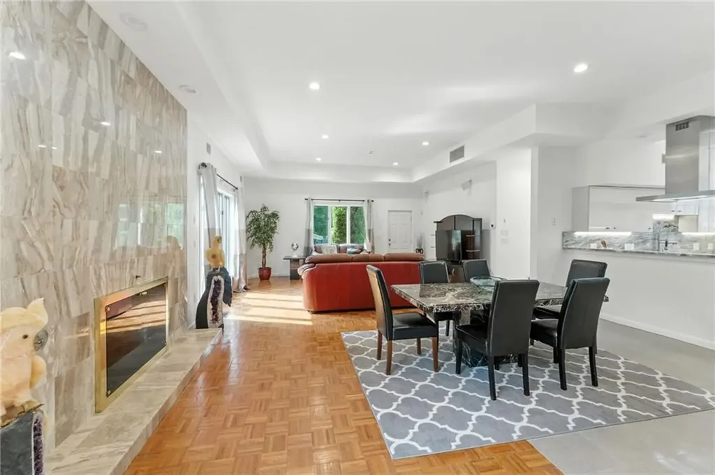 129 Valerie Court Cranston RI 02921