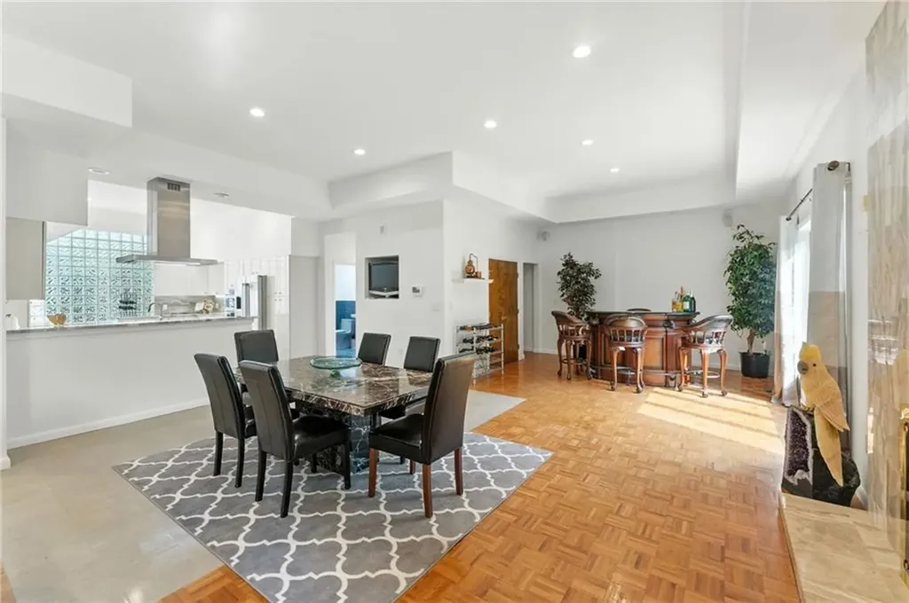 129 Valerie Court Cranston RI 02921