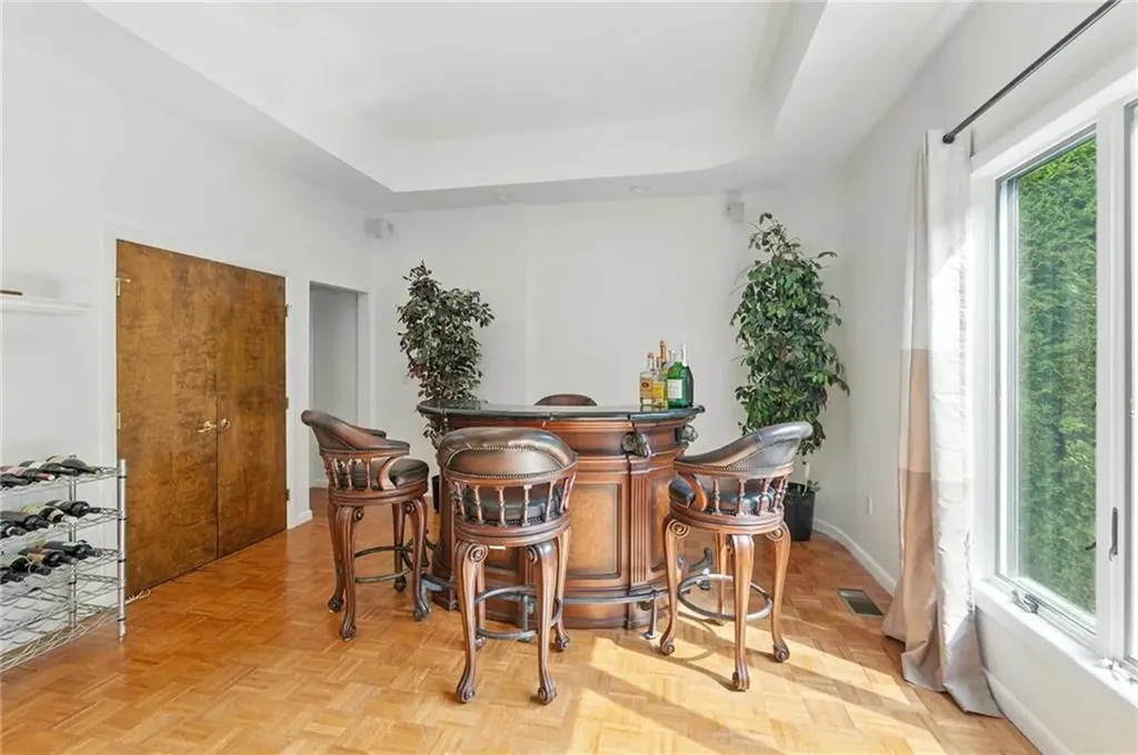 129 Valerie Court Cranston RI 02921