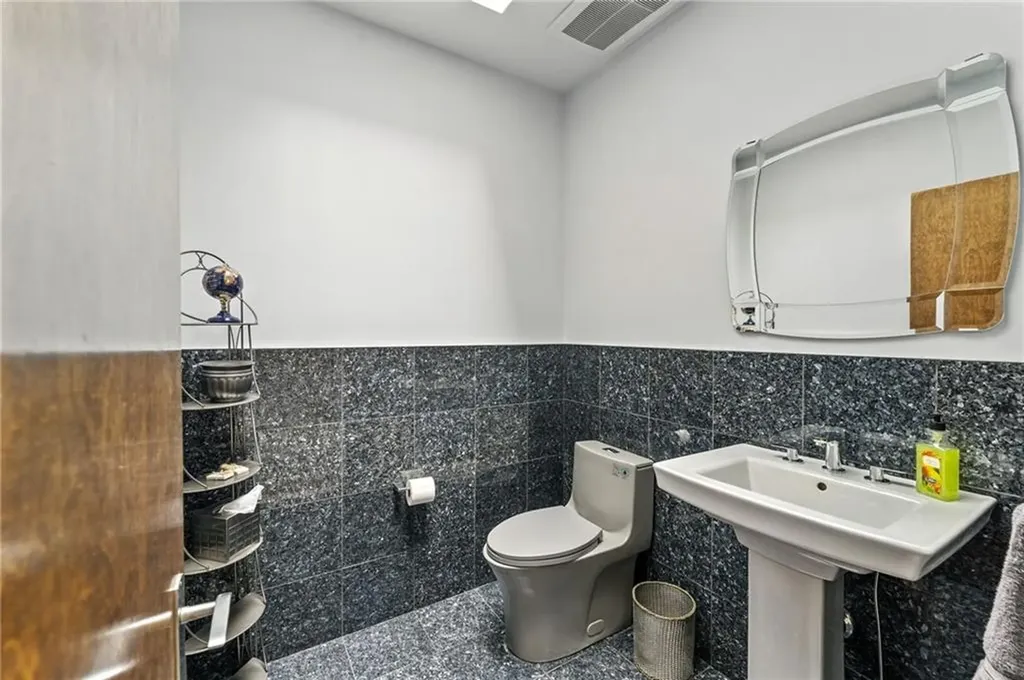 129 Valerie Court Cranston RI 02921