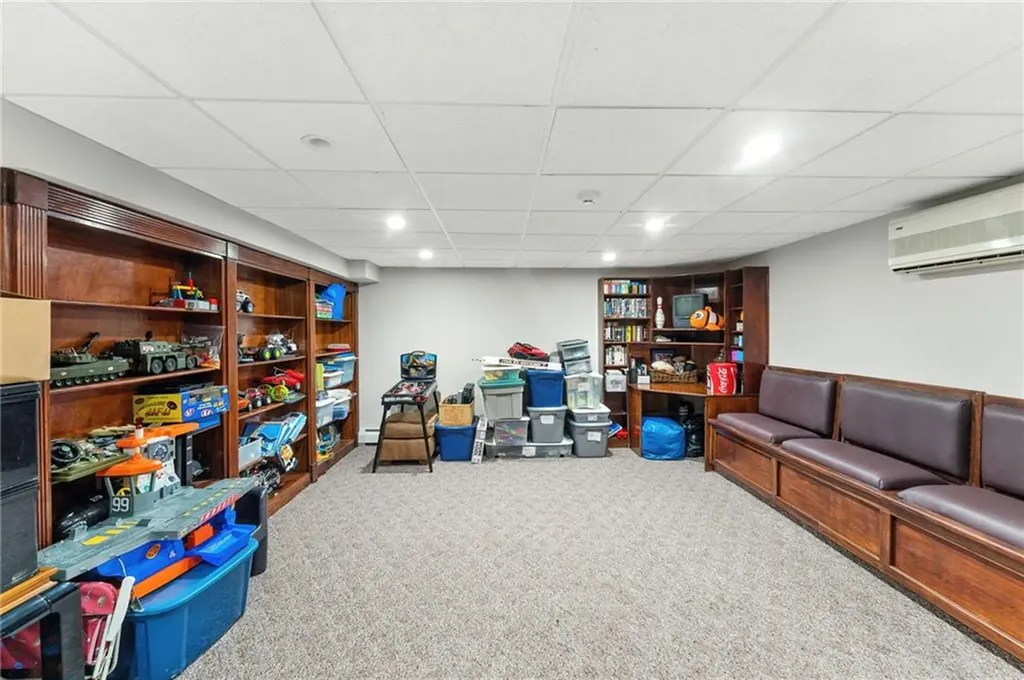 129 Valerie Court Cranston RI 02921