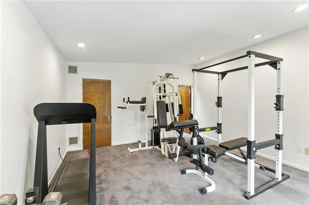 129 Valerie Court Cranston RI 02921