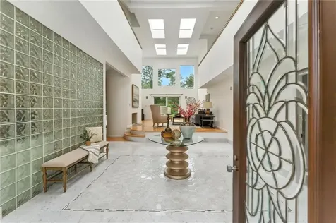 129 Valerie Court Cranston RI 02921