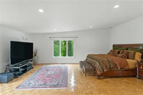 129 Valerie Court Cranston RI 02921