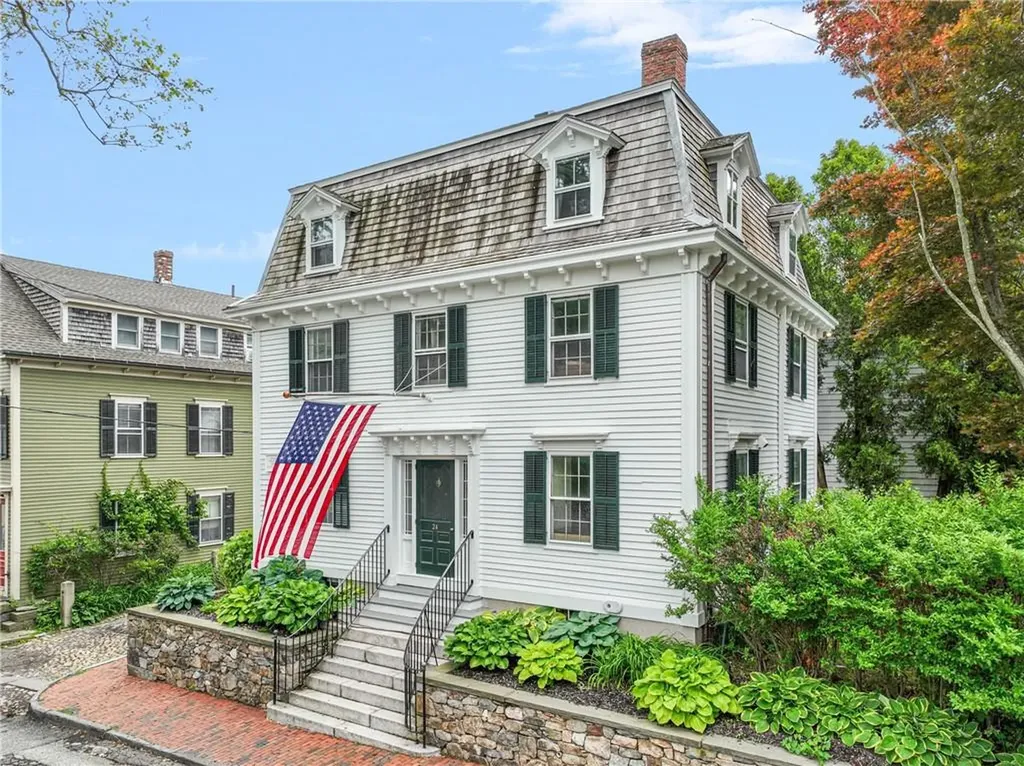 24 Barney Street Newport RI 02840