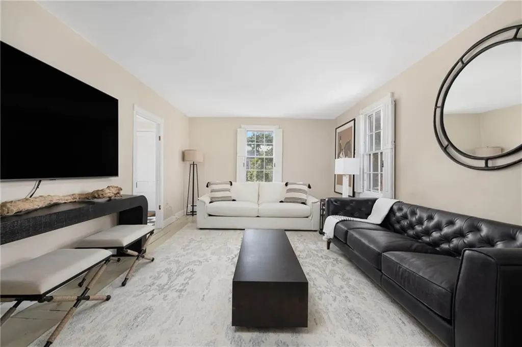 24 Barney Street Newport RI 02840