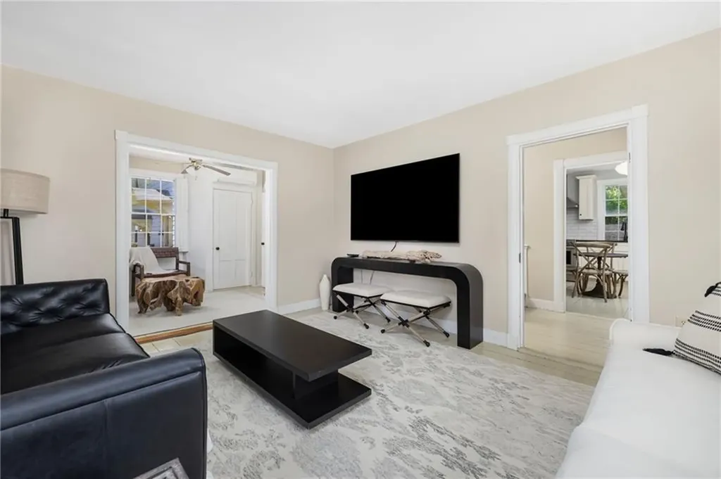 24 Barney Street Newport RI 02840