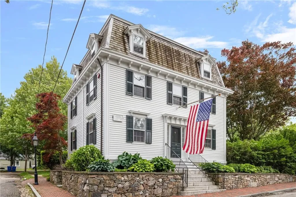 24 Barney Street Newport RI 02840