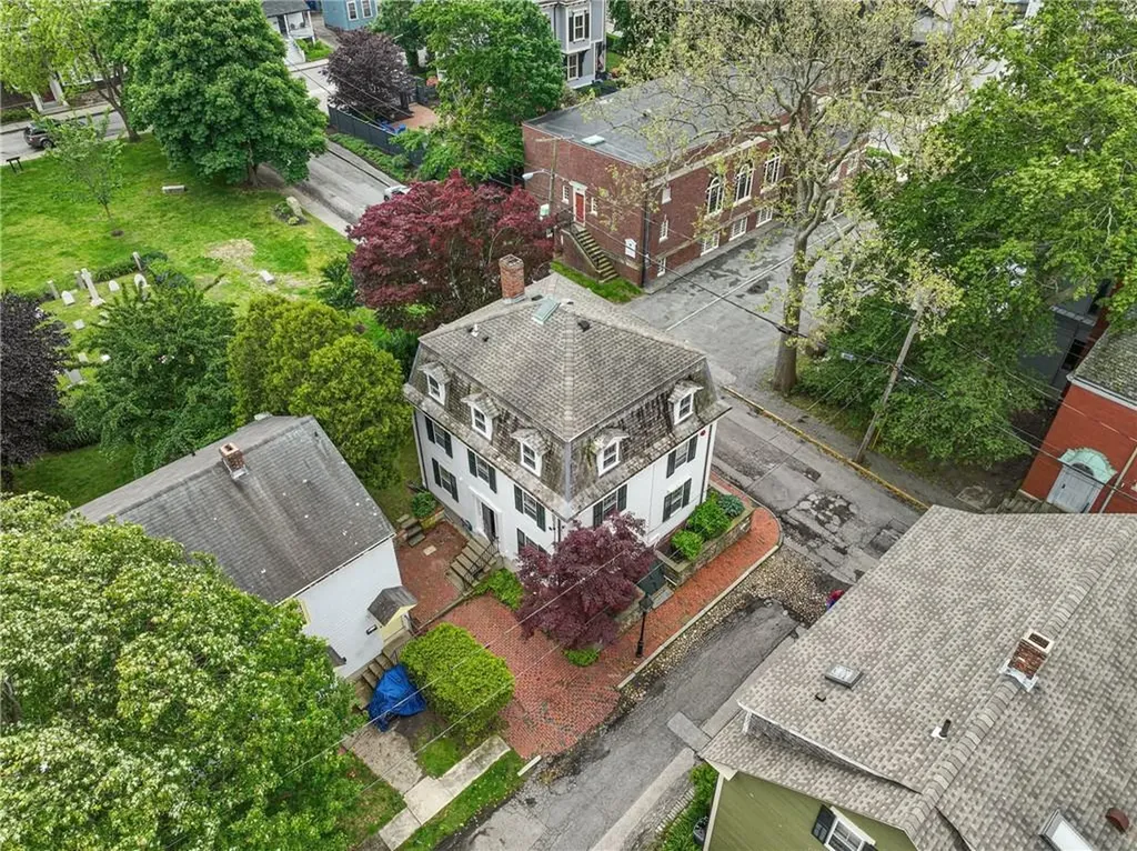 24 Barney Street Newport RI 02840