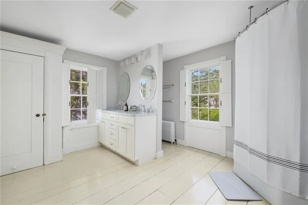 24 Barney Street Newport RI 02840