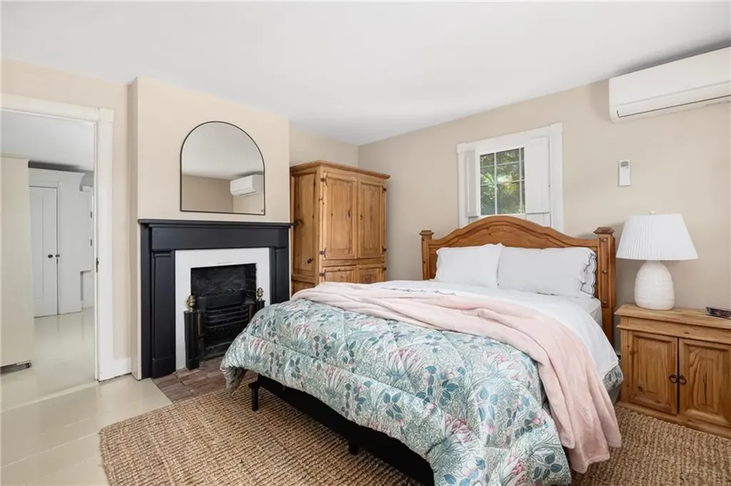 24 Barney Street Newport RI 02840