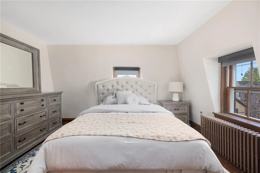 24 Barney Street Newport RI 02840