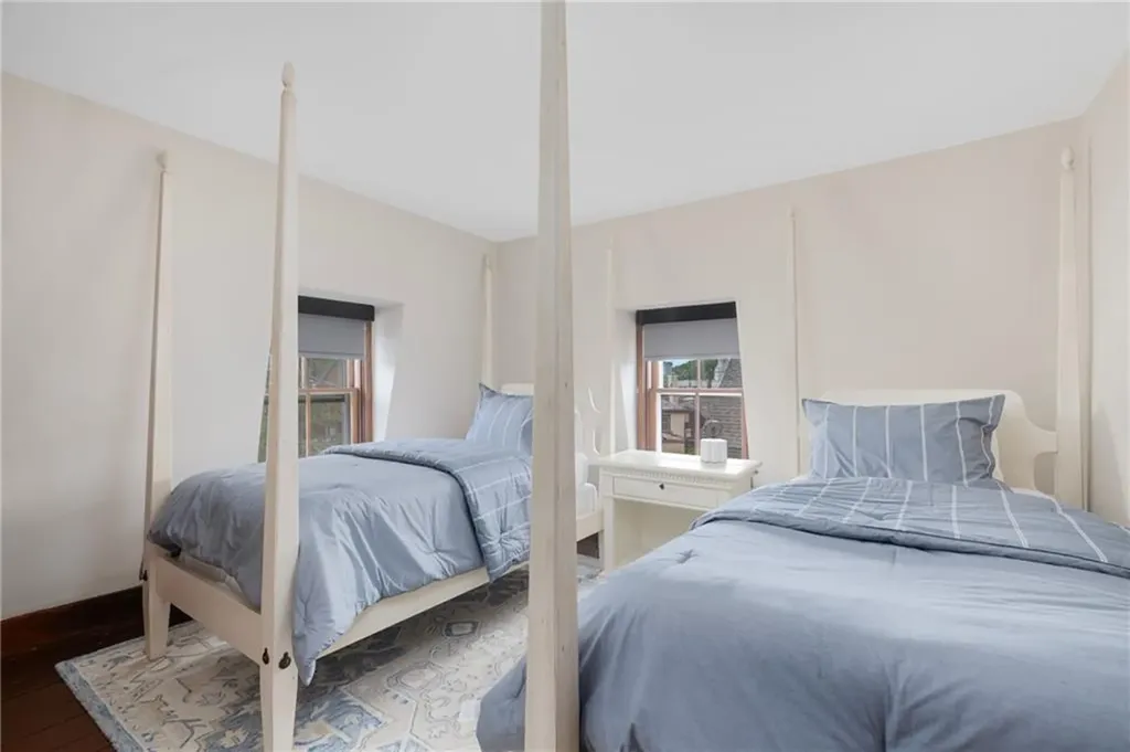 24 Barney Street Newport RI 02840