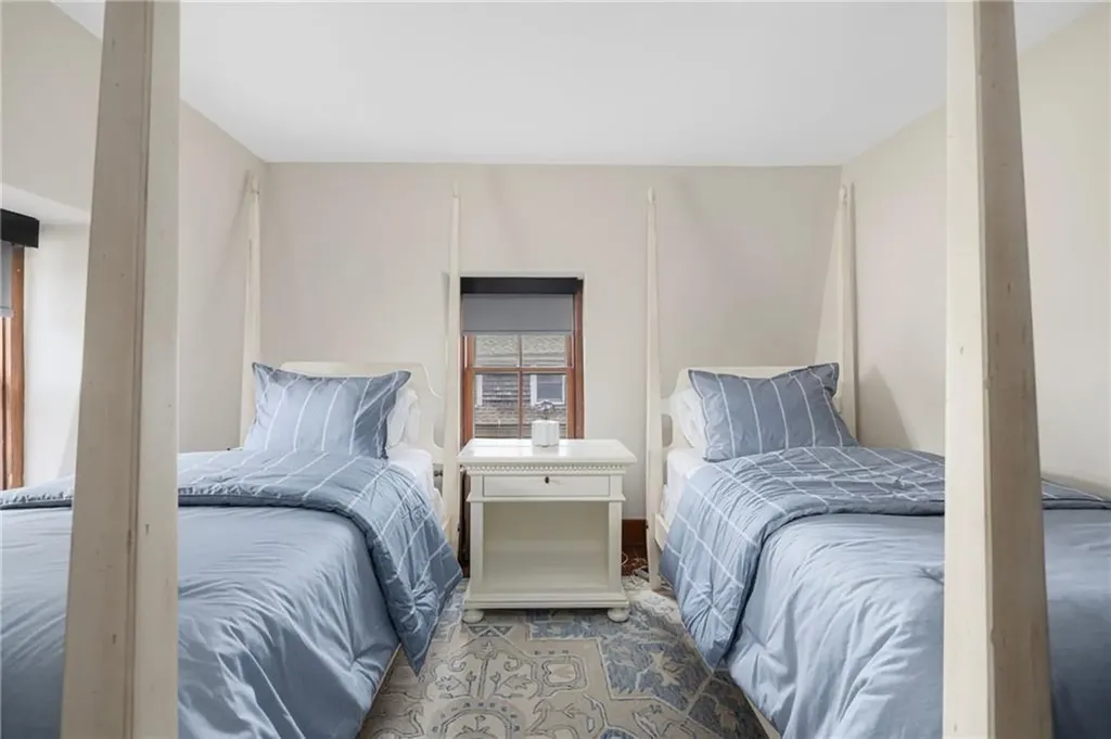 24 Barney Street Newport RI 02840