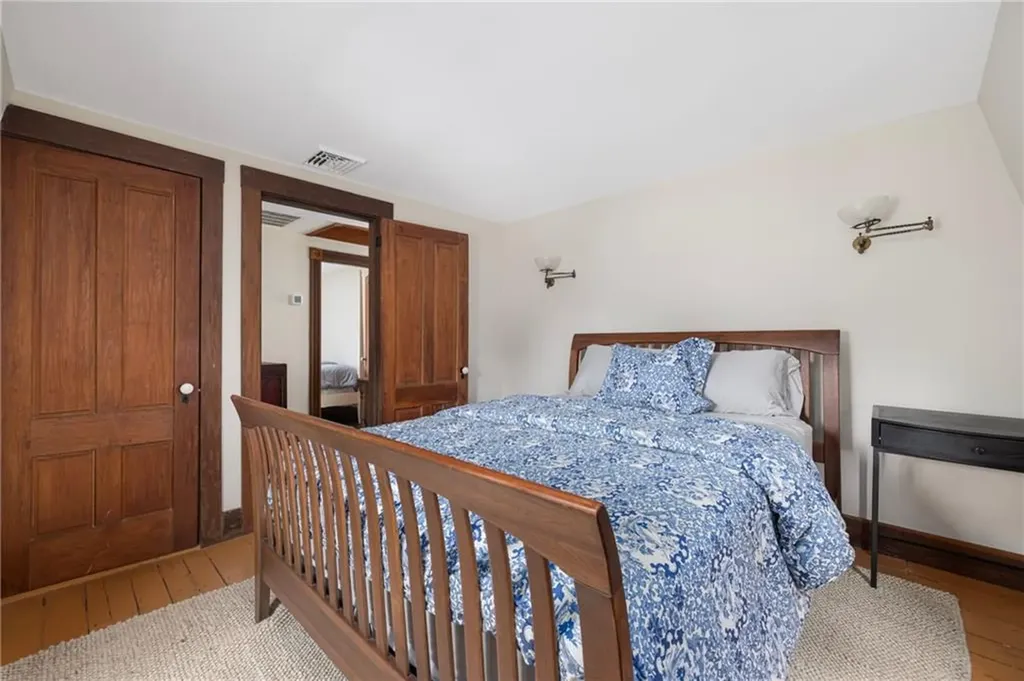 24 Barney Street Newport RI 02840