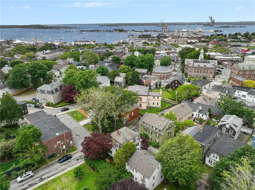 24 Barney Street Newport RI 02840