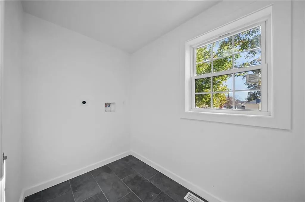 106 Park Avenue Warwick RI 02889