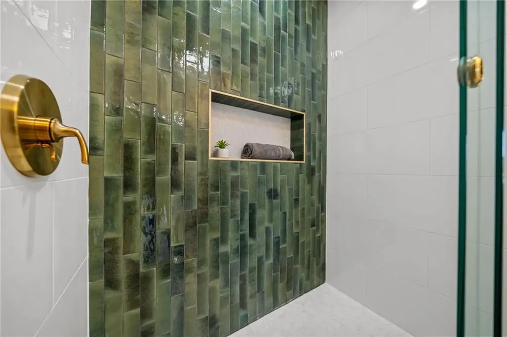 106 Park Avenue Warwick RI 02889