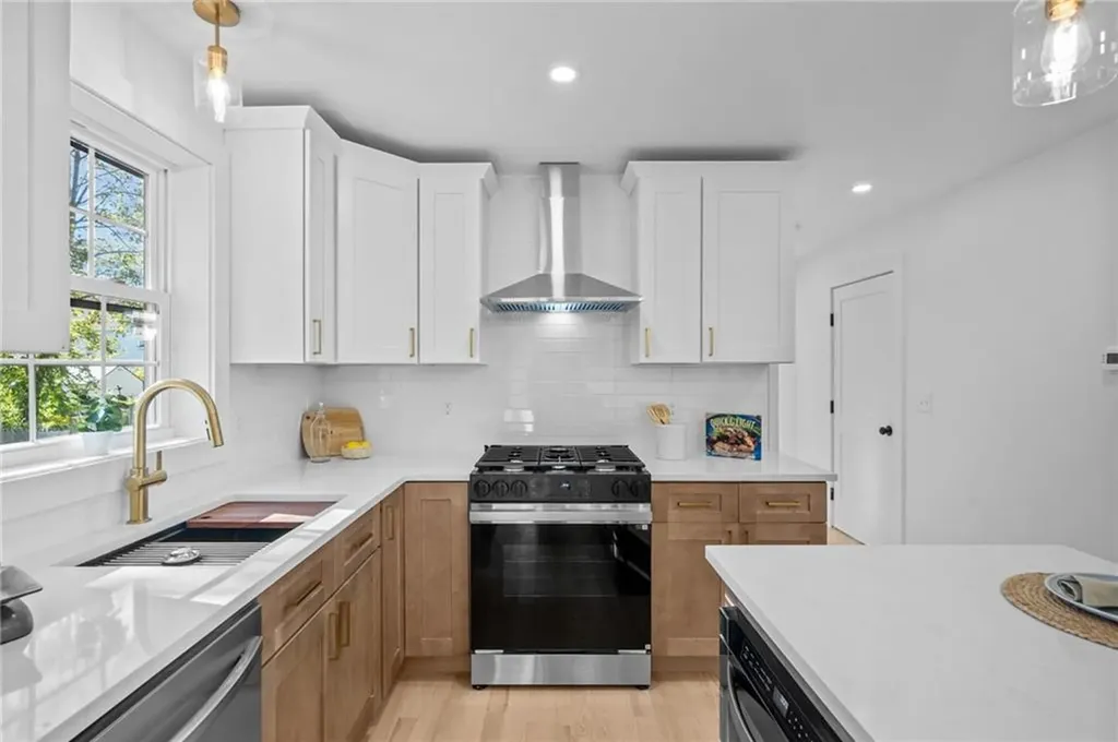 106 Park Avenue Warwick RI 02889