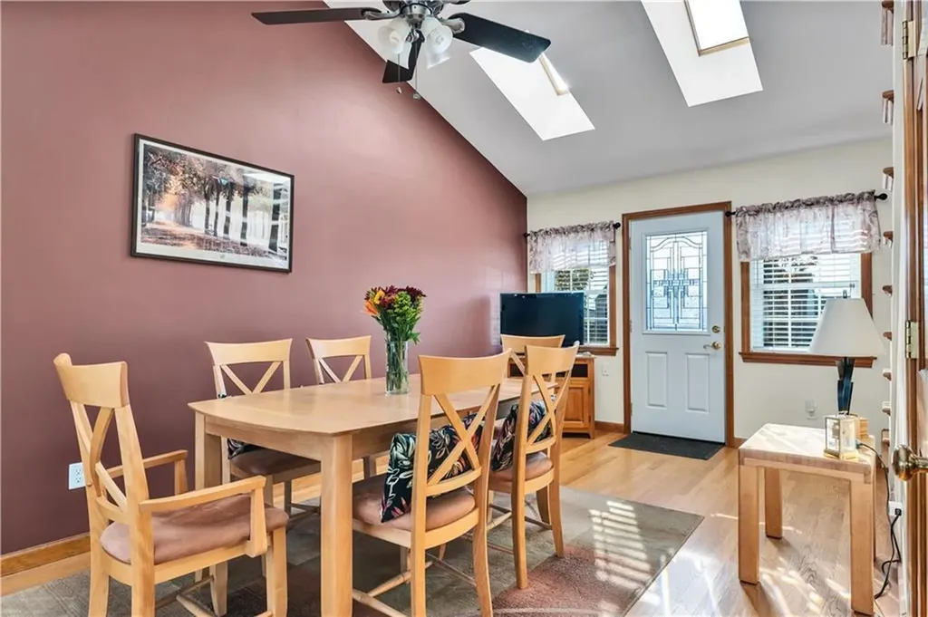 93 Grotto Avenue Warwick RI 02888