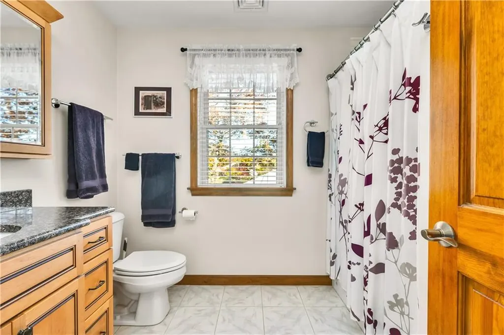 93 Grotto Avenue Warwick RI 02888